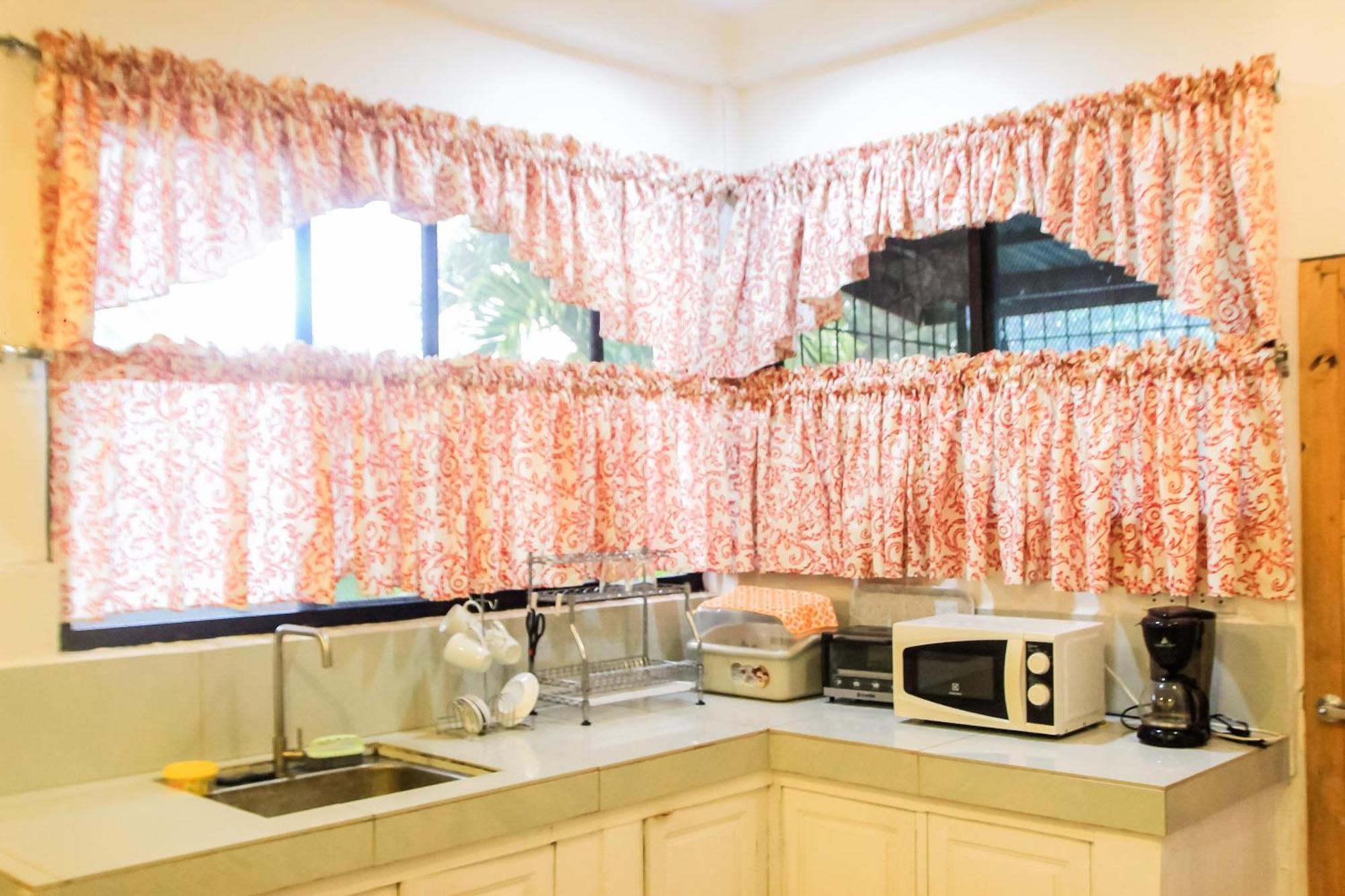 Balay 8 Suites Silay Экстерьер фото